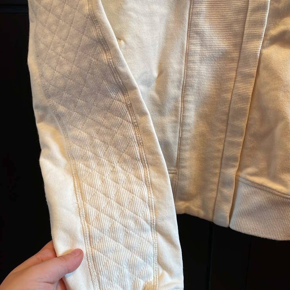 Lululemon sweater - Picture 4 of 5